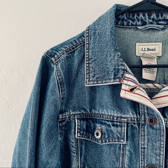 L.L. Bean Petite Women’s Denim Jacket Sz Medium Petite - Picture 2 of 8